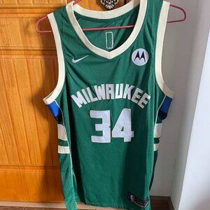 Milwaukee Bucks Antetokounmpo Fanatics Green #34 Jersey